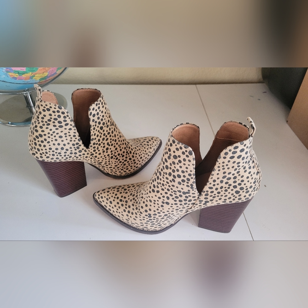 Ankle boot size 7